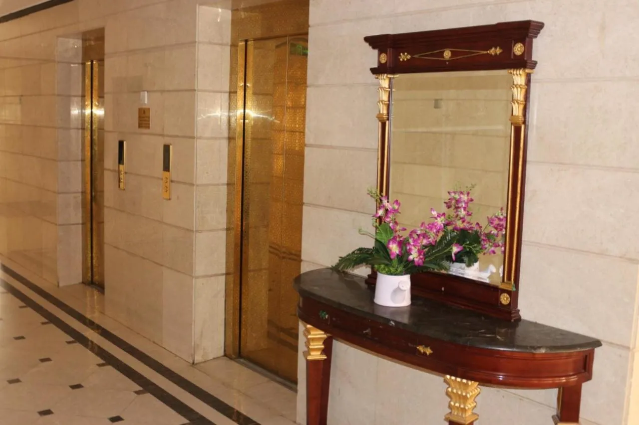Al Mihrab Taiba Hotel building in Madinah