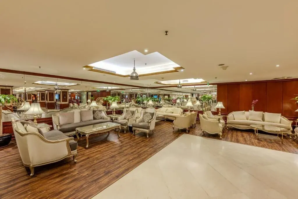 Reception desk at Al Shohada by Palm Rich Makkah