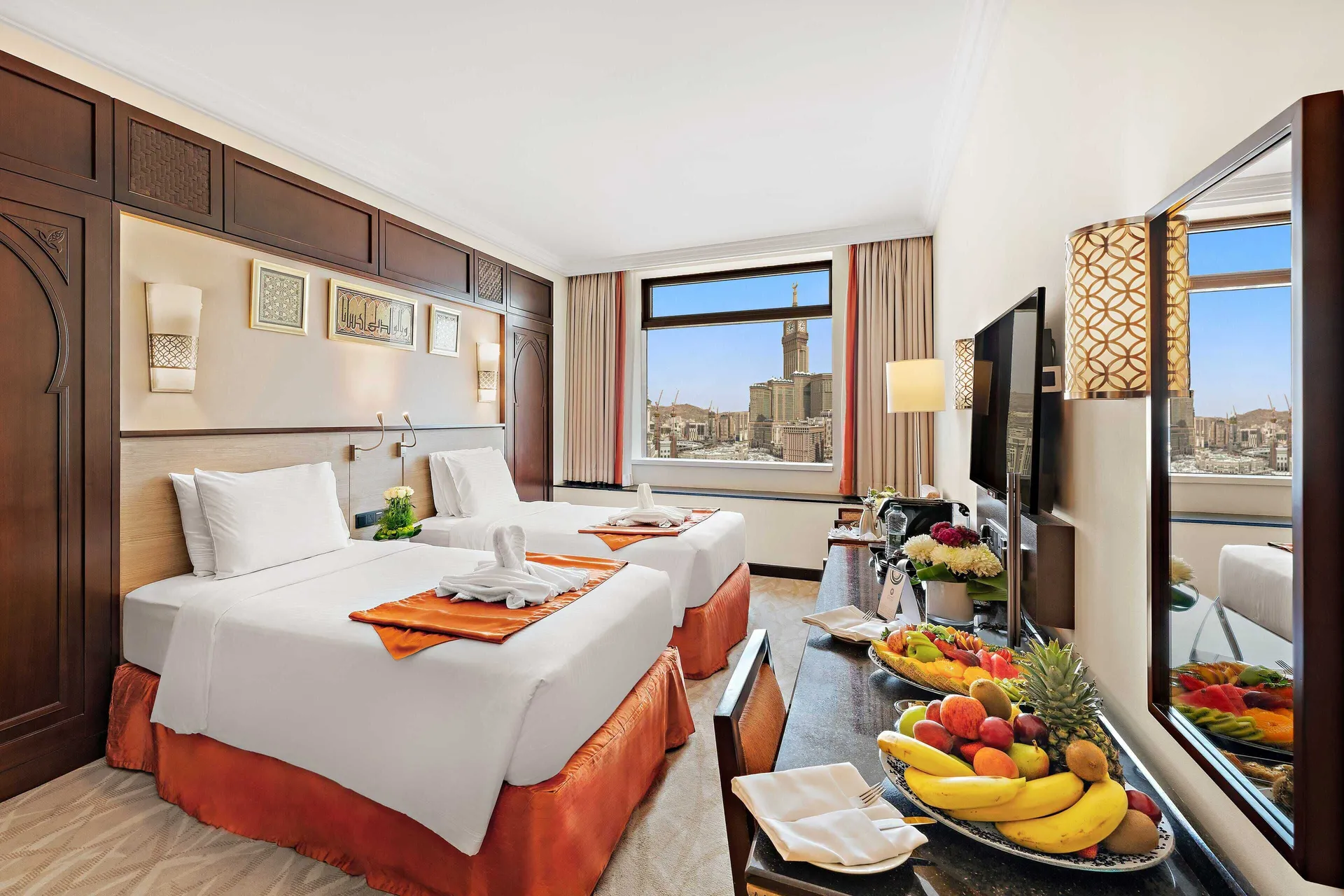 Deluxe Twin Room Haram View at Anjum Hotel Makkah