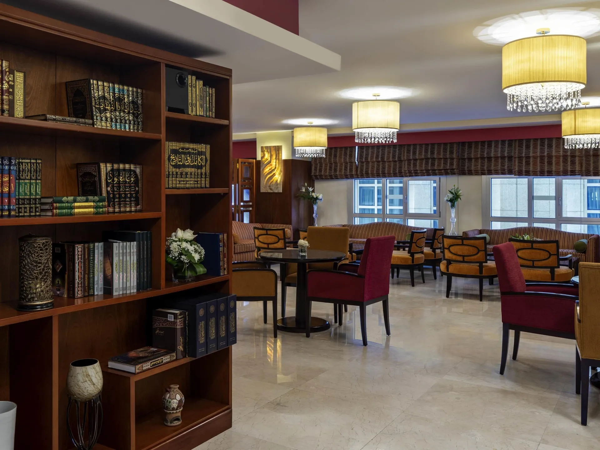 Al Modeef restaurant at Anwar Al Madinah Mövenpick Hotel