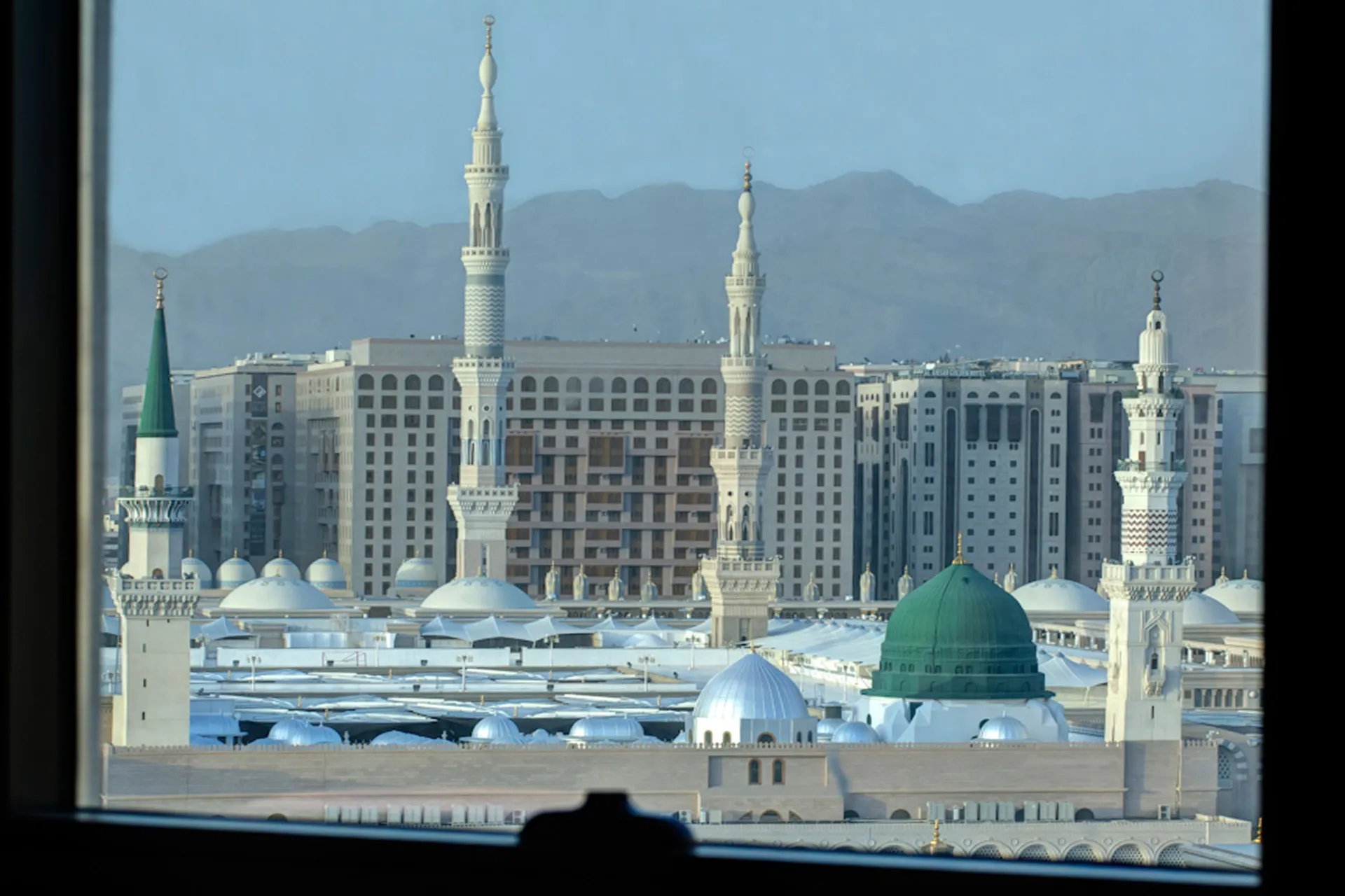 Standard Room King Bed with Nabawi View at Crowne Plaza Madinah