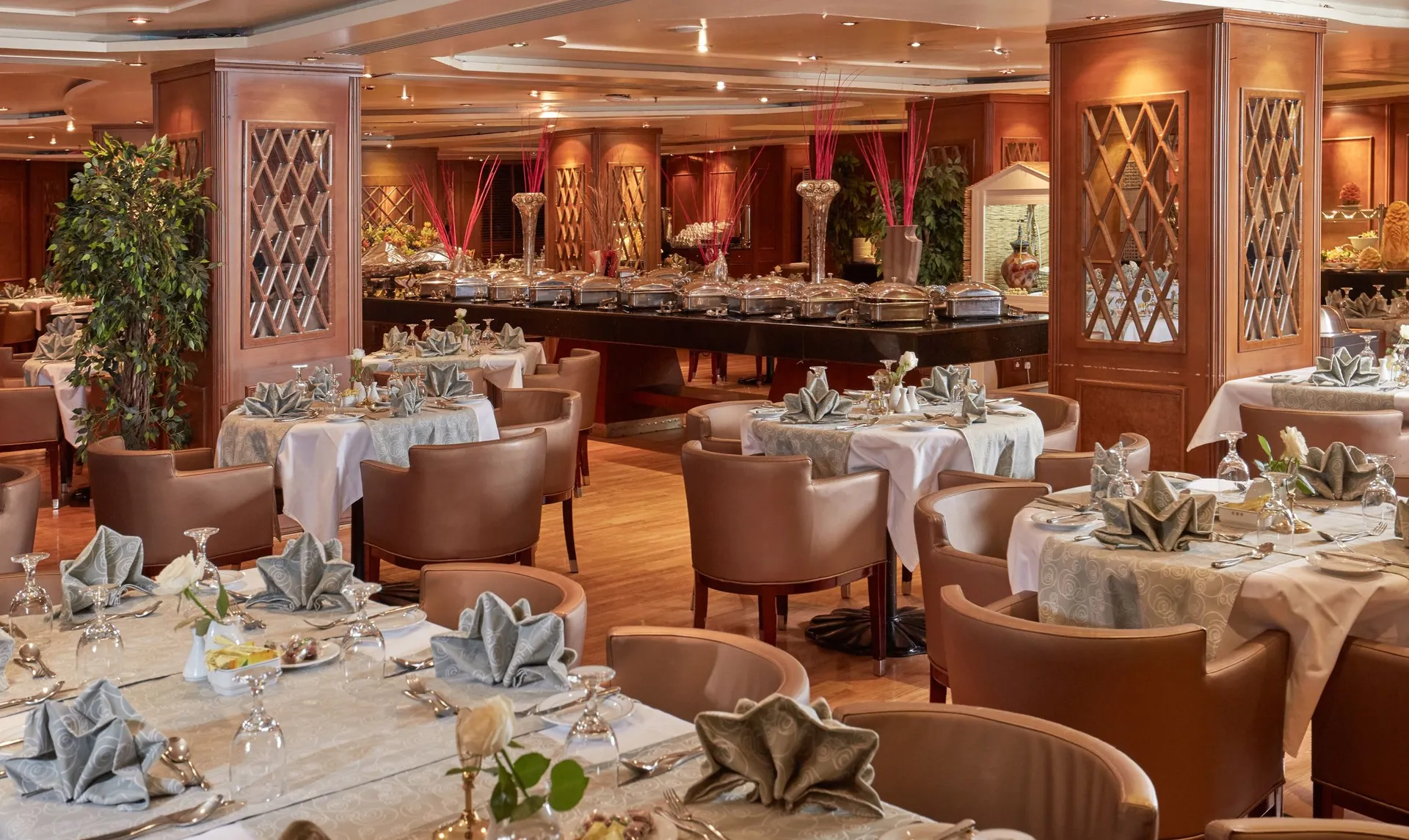 Restaurant at Dallah Taibah Hotel