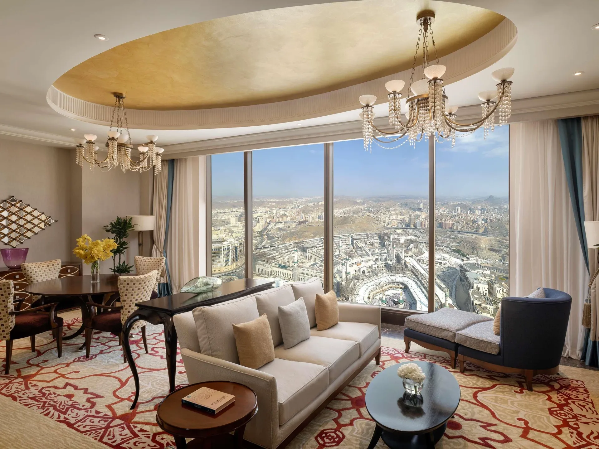 1 King Bed with Sofa bed (Kaaba), Grand Suite