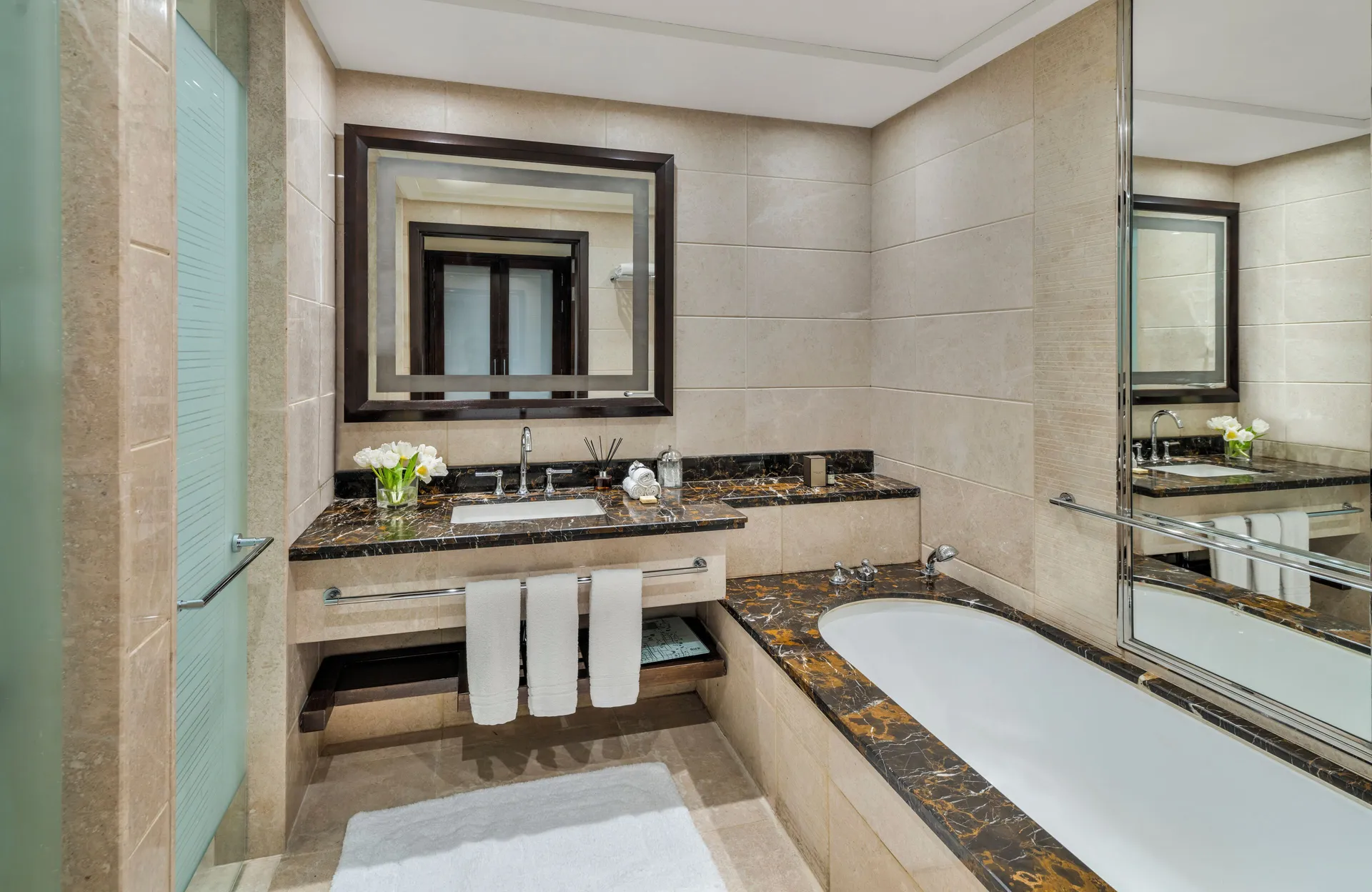 Junior Suite, Haram at Fairmont Clock Tower