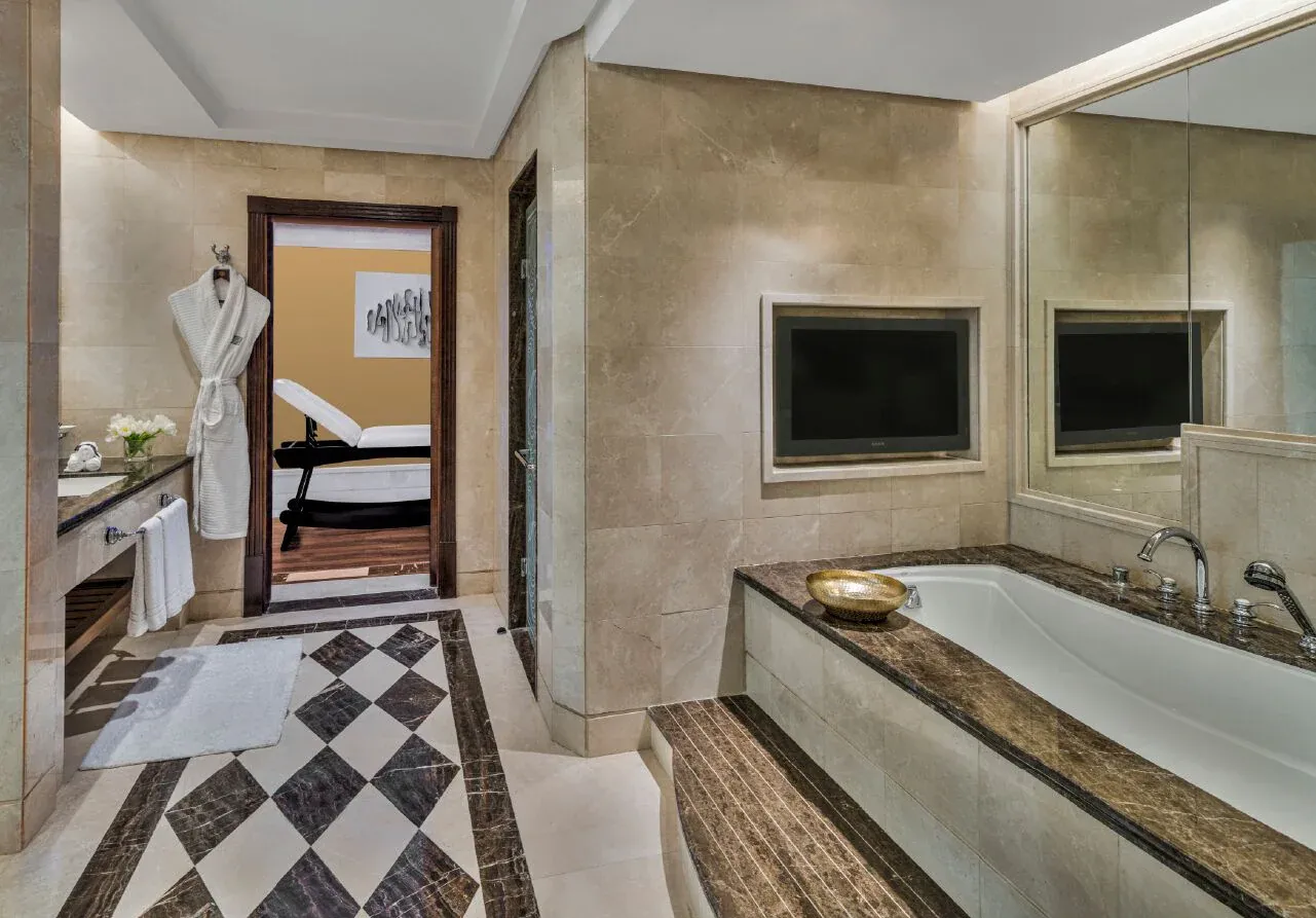 Royal Suite, Multiple Beds at Fairmont Clock Tower