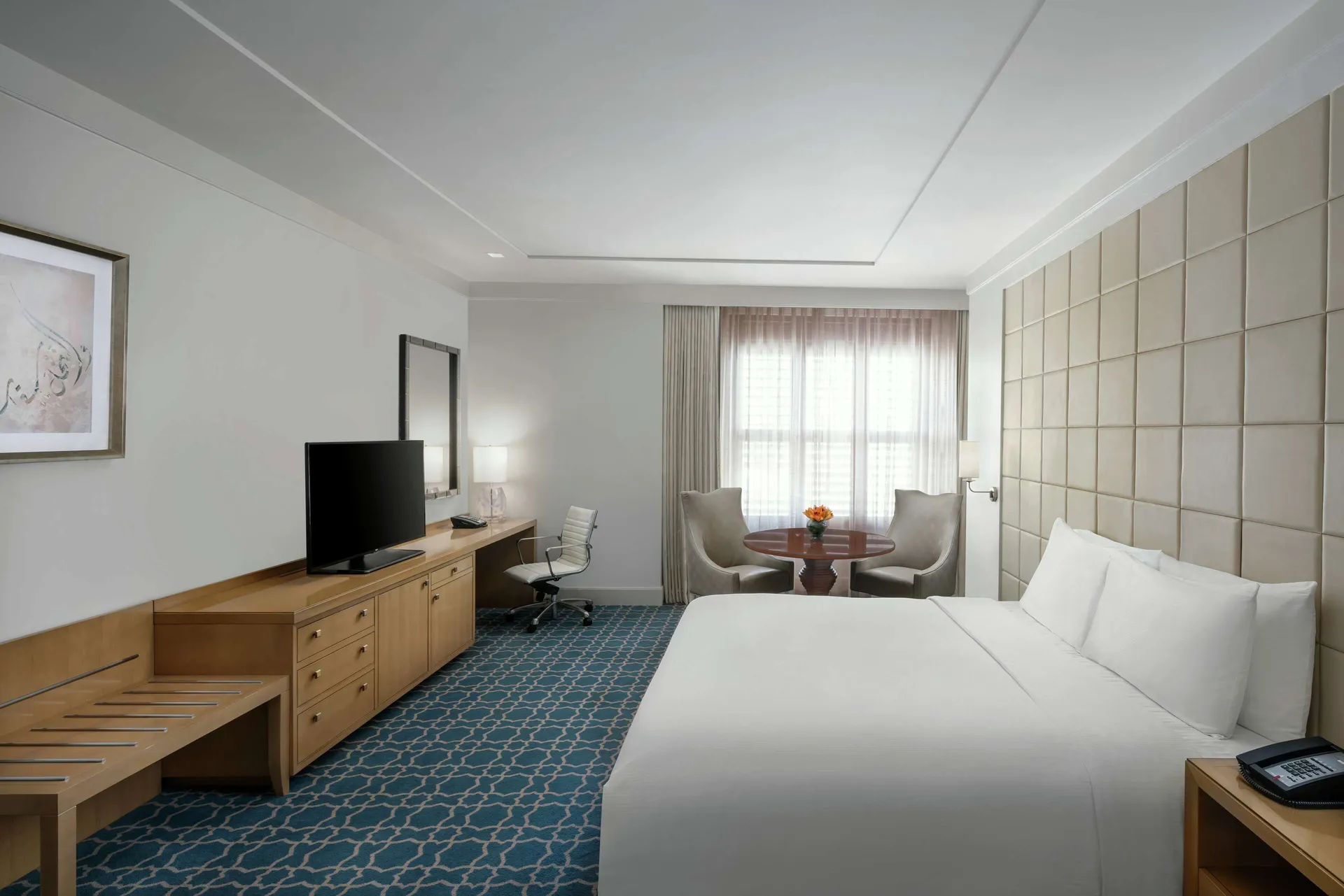 Executive Suite 1 King Bed at Hilton Hotel & Convention Jabal Omar Makkah