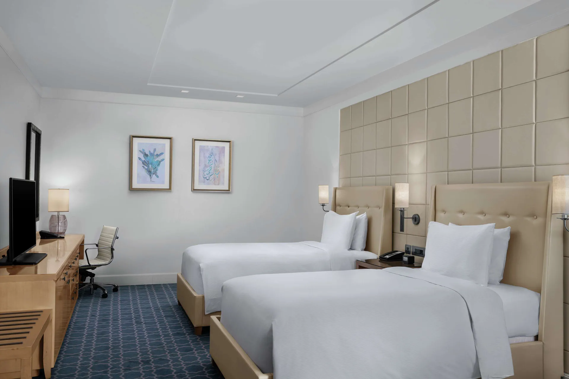 Executive Suite 2 Single Beds at Hilton Hotel & Convention Jabal Omar Makkah