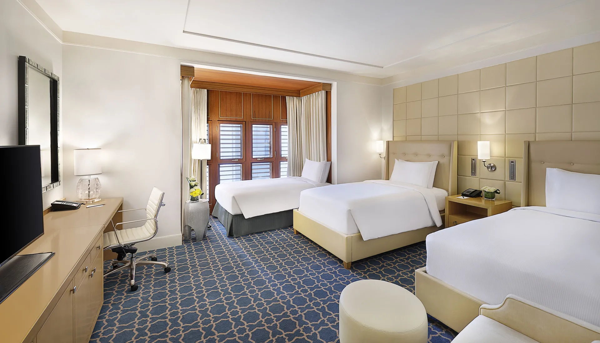 Room with 3 Single Beds at Hilton Hotel & Convention Jabal Omar Makkah