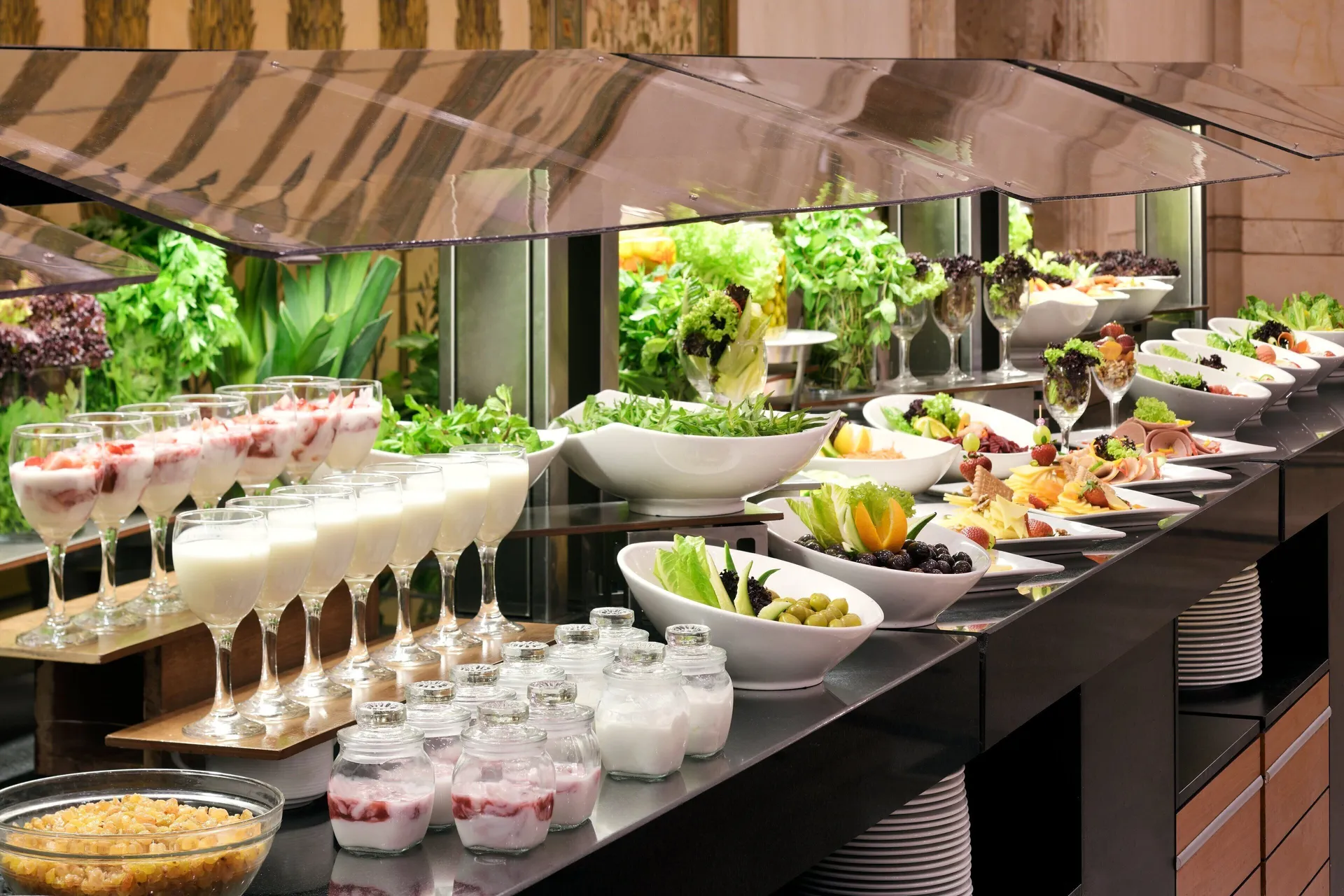 lunch and dinner served, Breakfast at InterContinental Dar Al Hijra Madinah