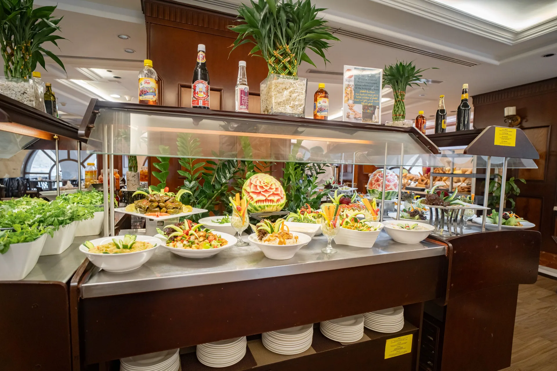 Emaar Royal Hotel – Asian cuisine, 2 restaurants, breakfast, lunch and dinner