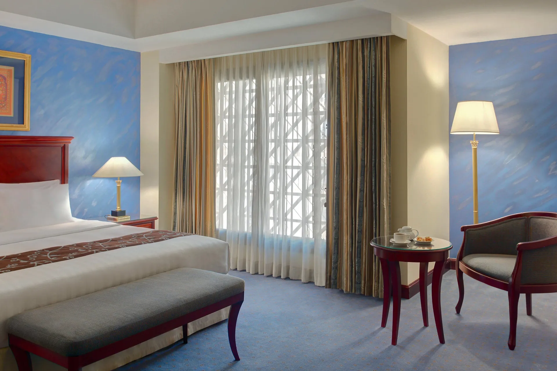 New Madinah Hotel – In-room safe, laptop workspace, desk, iron/ironing board