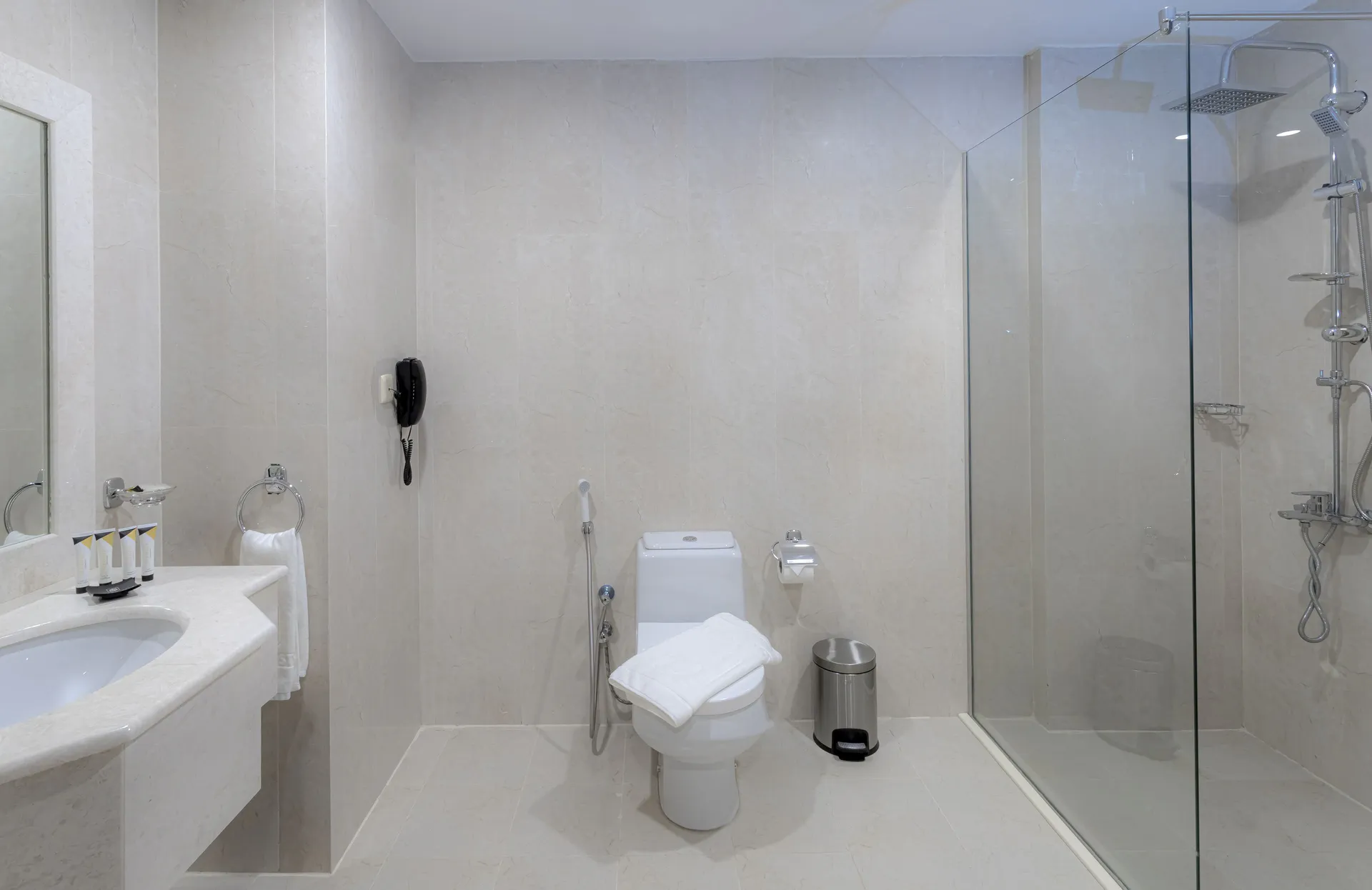 Deluxe Quadruple Room at Season Star Hotel Madinah