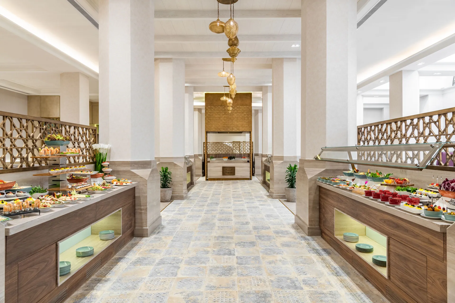 ZamZam Restaurant at Makarem Ajyad Makkah Hotel