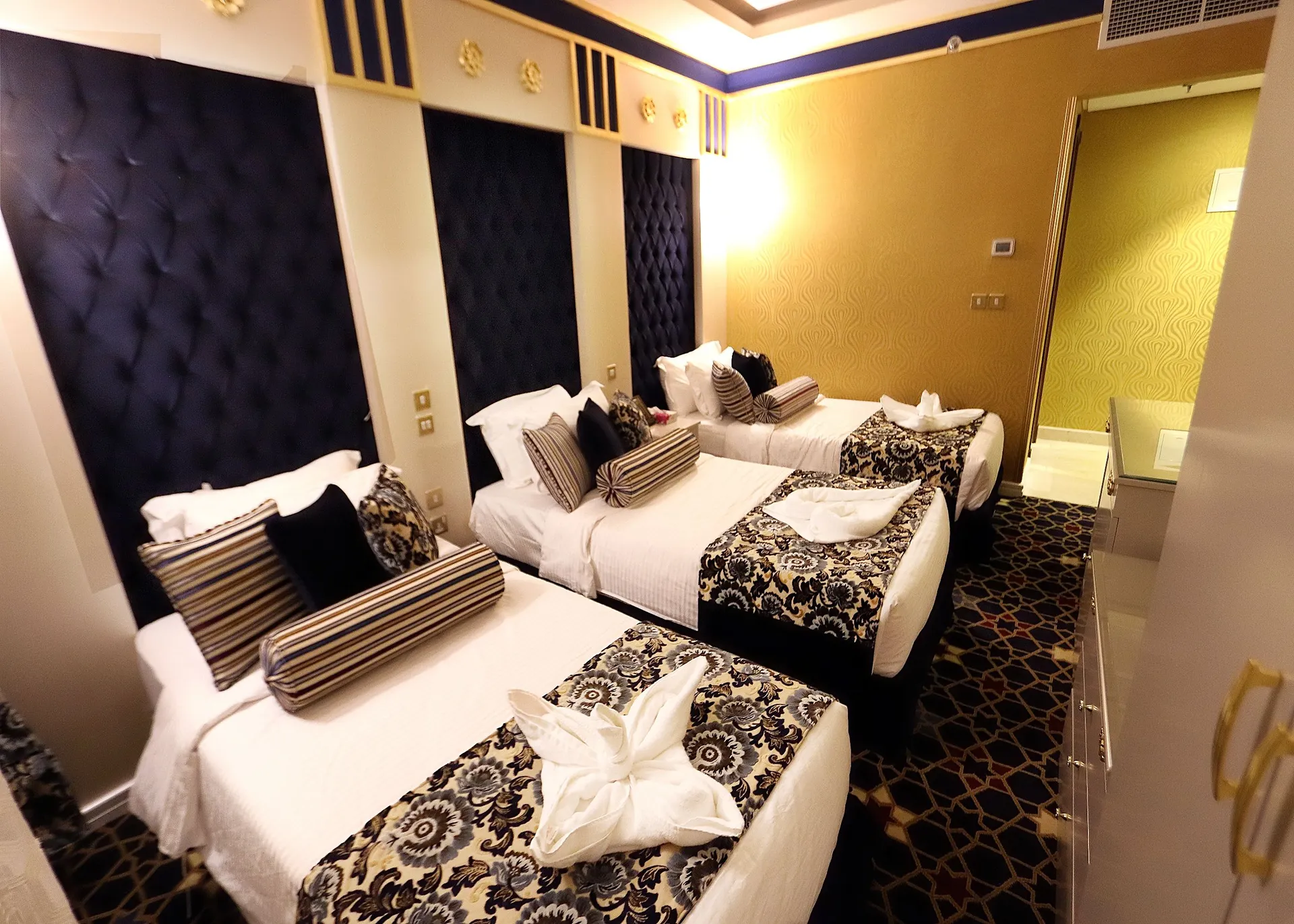 Nusk Al Madinah Hotel – Standard Triple Room