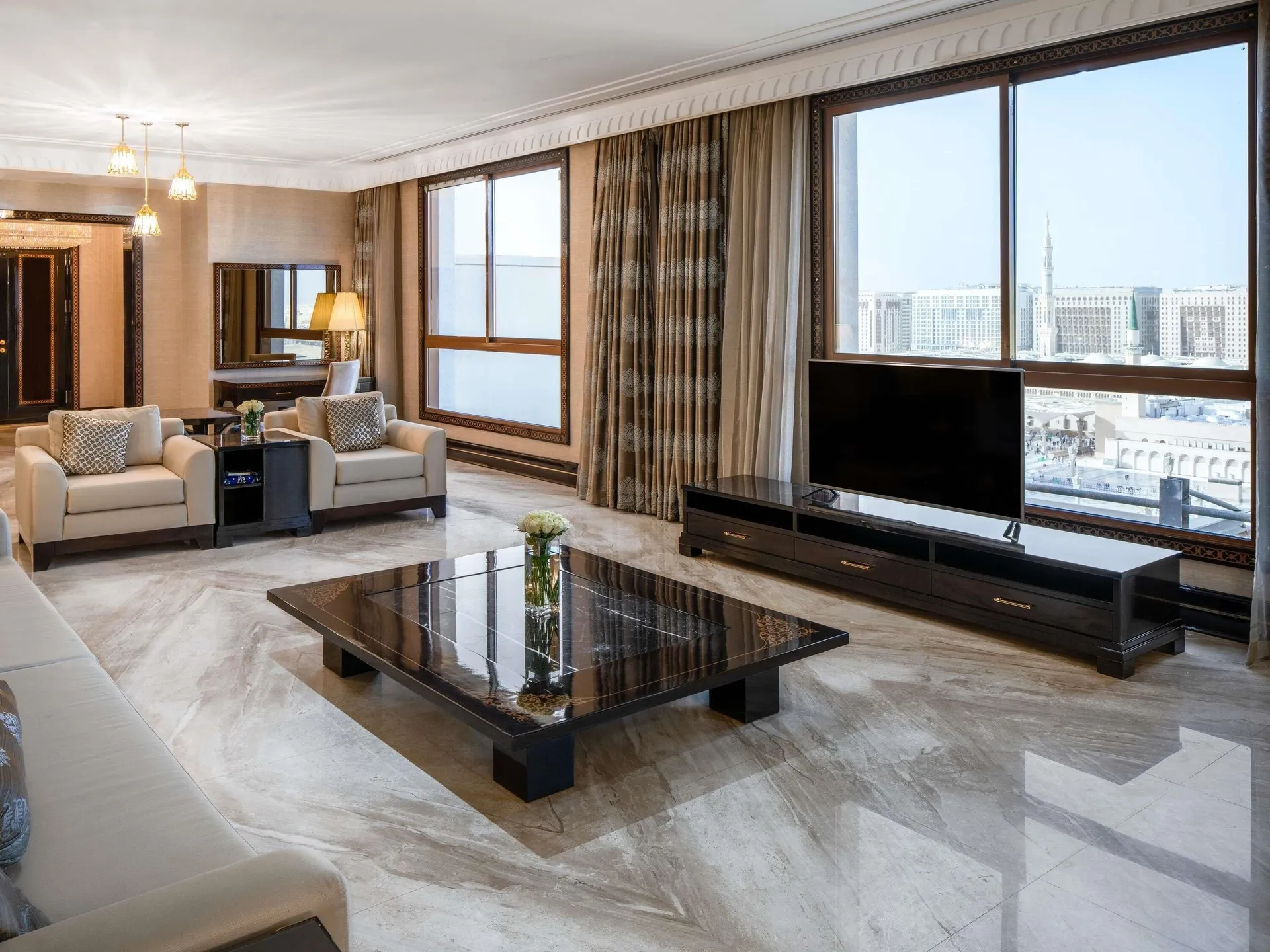 Pullman Zamzam Madina – Royal Suite, 1 Double Bed (Haram View)