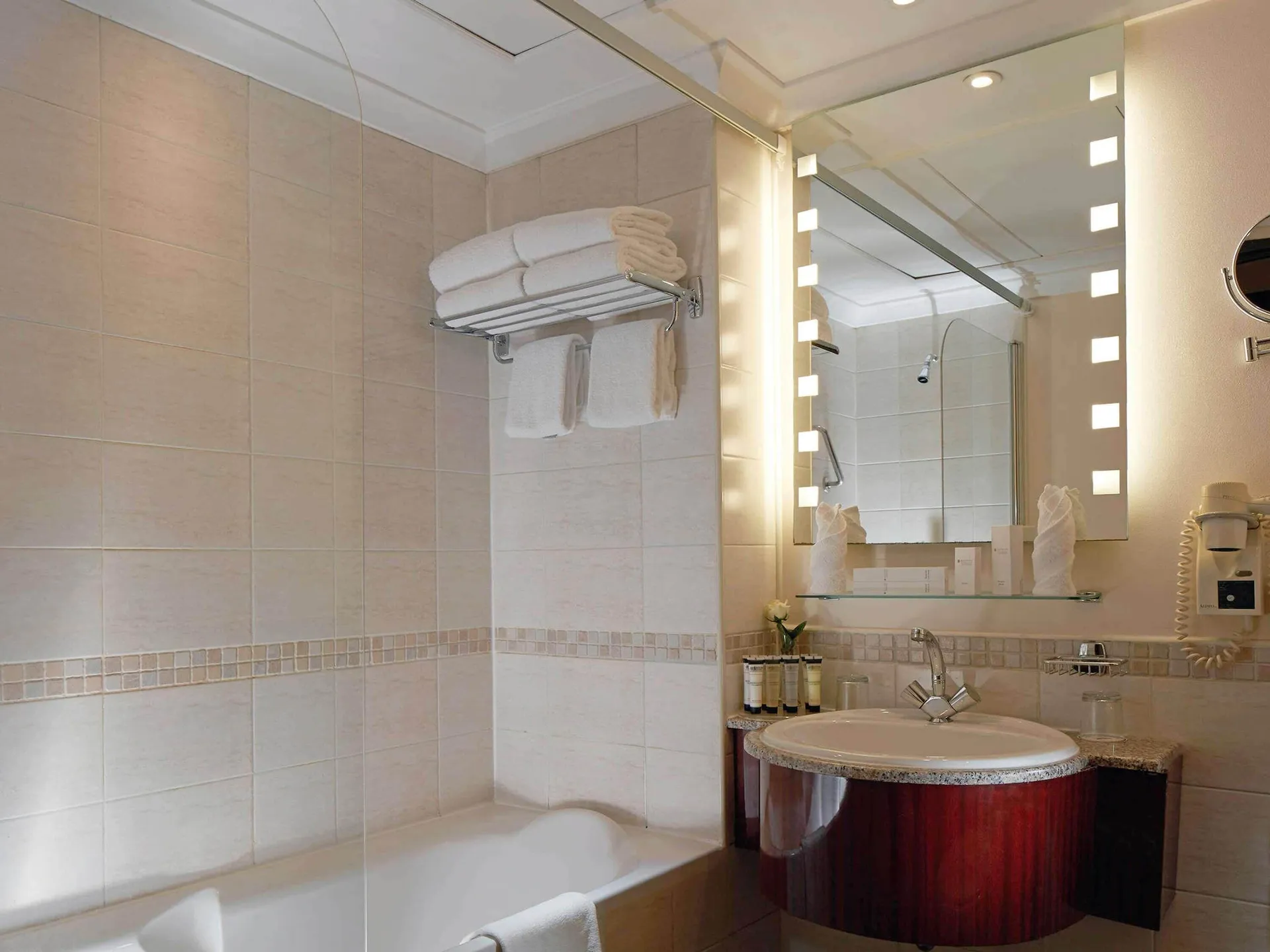 Classic Room, 2 Single Size Beds, Haram View at Pullman ZamZam Makkah