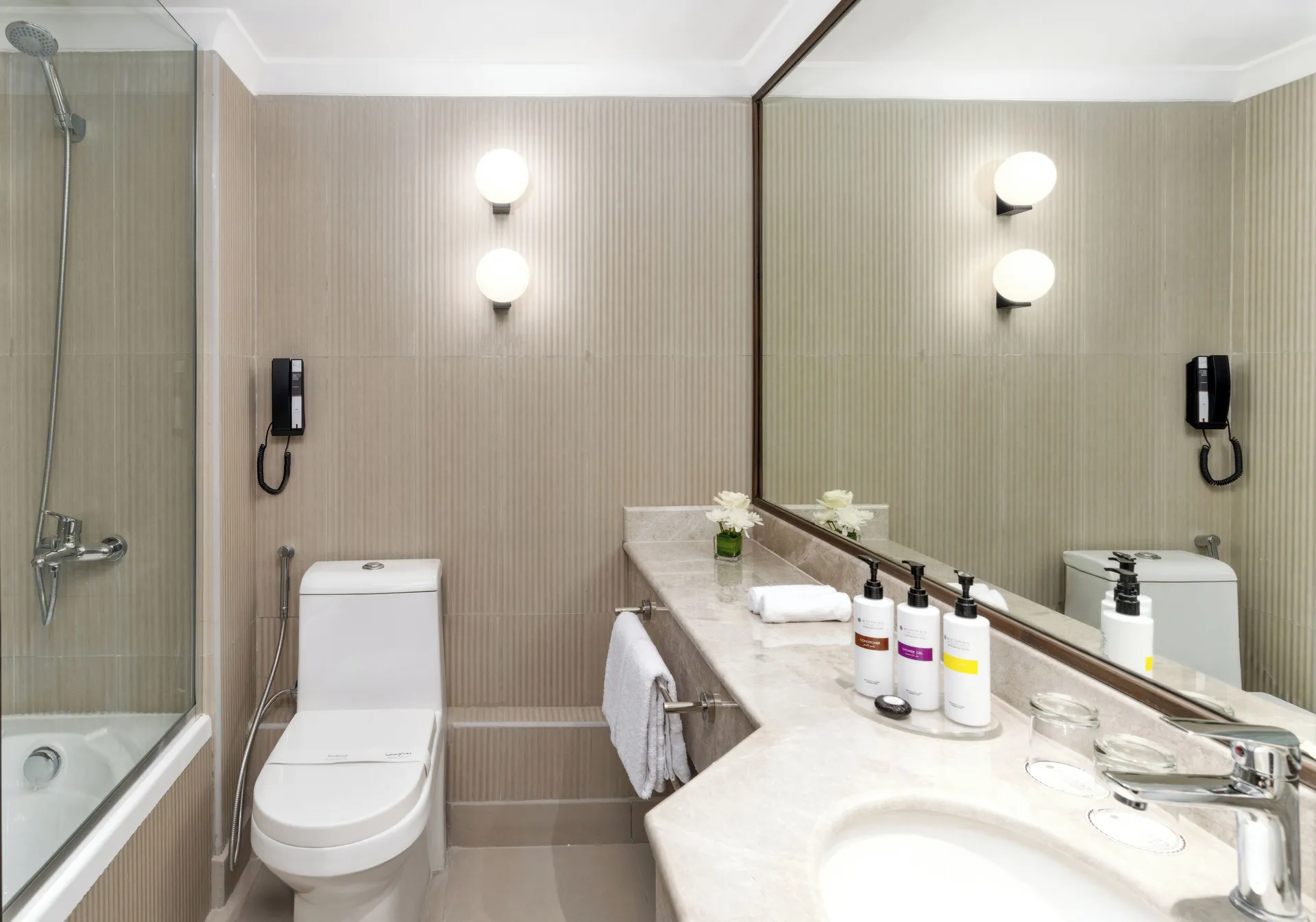 Deluxe Presidential Suite, 1 Double Size Bed, 2 Single Size Beds, Haram View at Pullman ZamZam Makkah