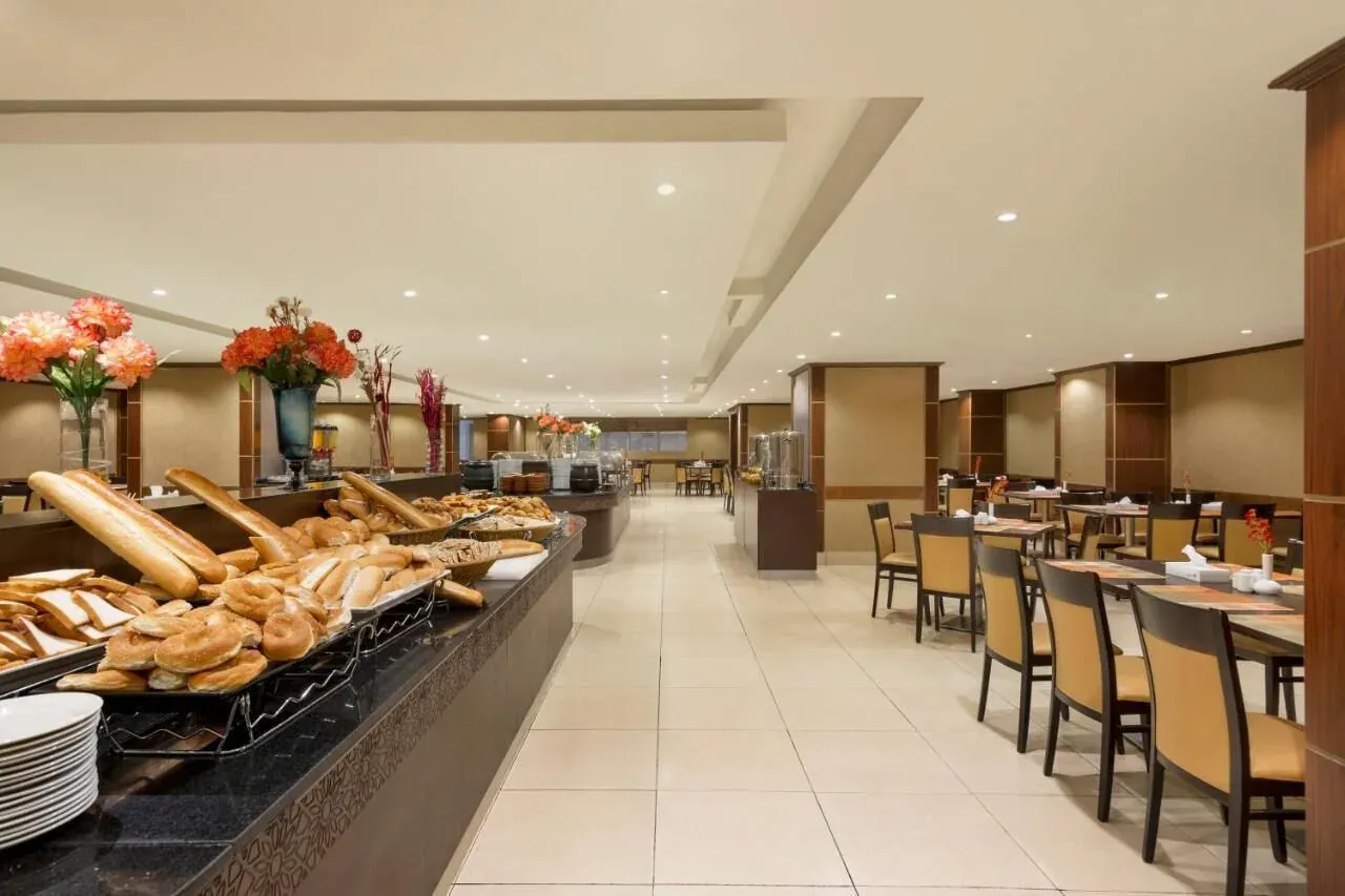 Dining at Ramada Dar Al Fayzeen Hotel Makkah