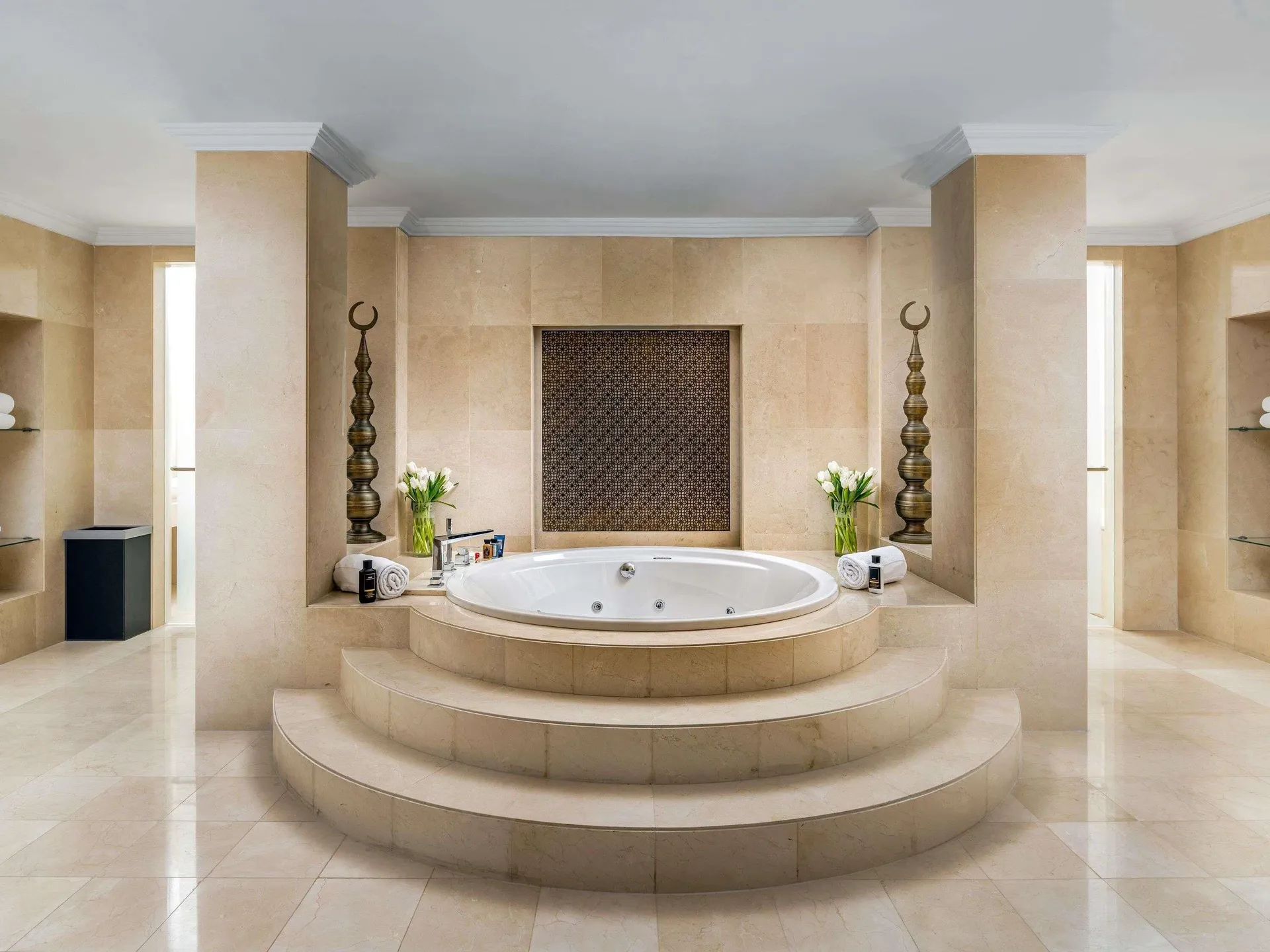 Sofitel Shahd Al Madinah – Suite, 1 King Bed (Imperial - Harram Partial View)