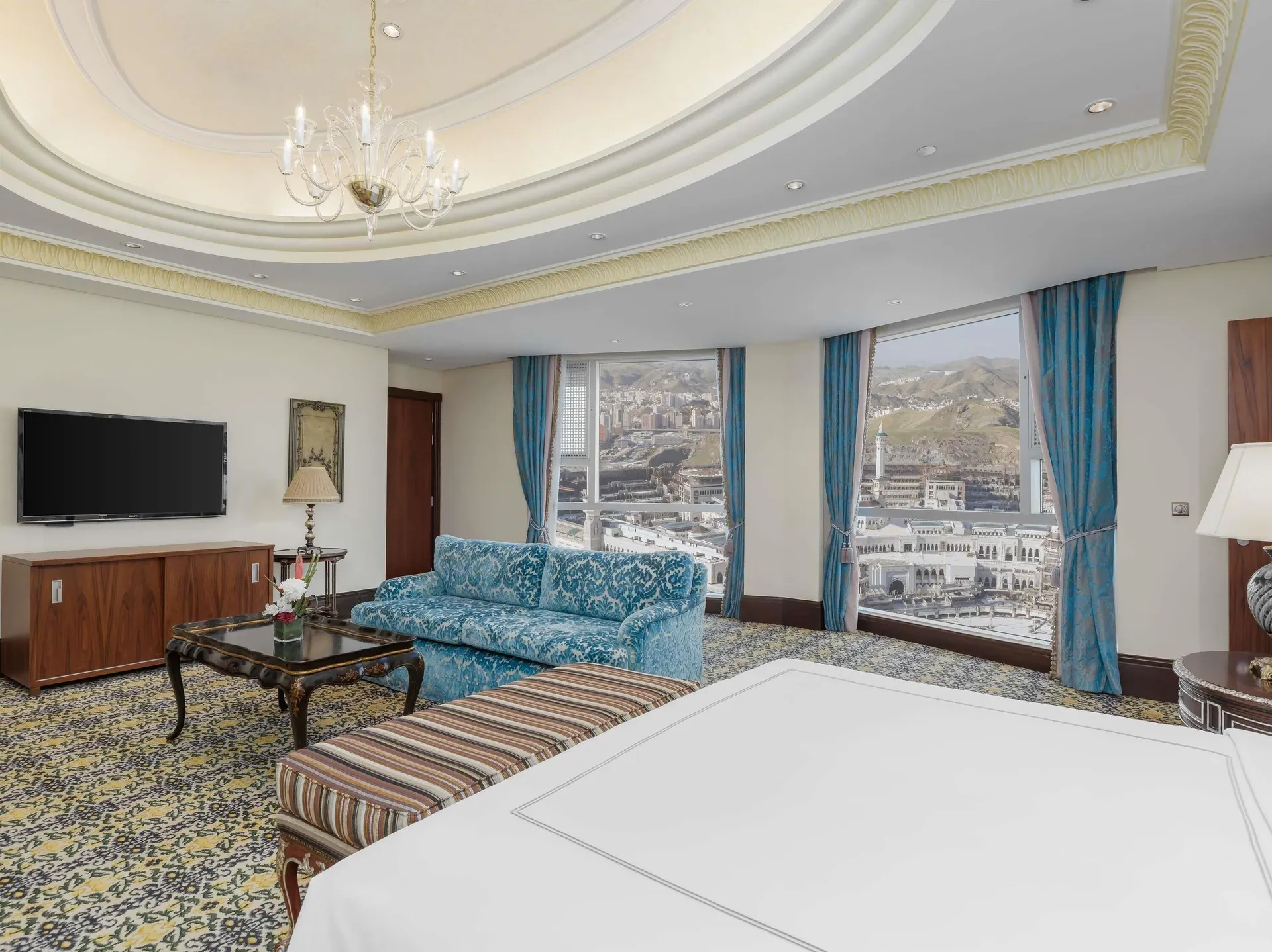 1 King Bed (No View), Executive Suite at Swissôtel Al Maqam Makkah