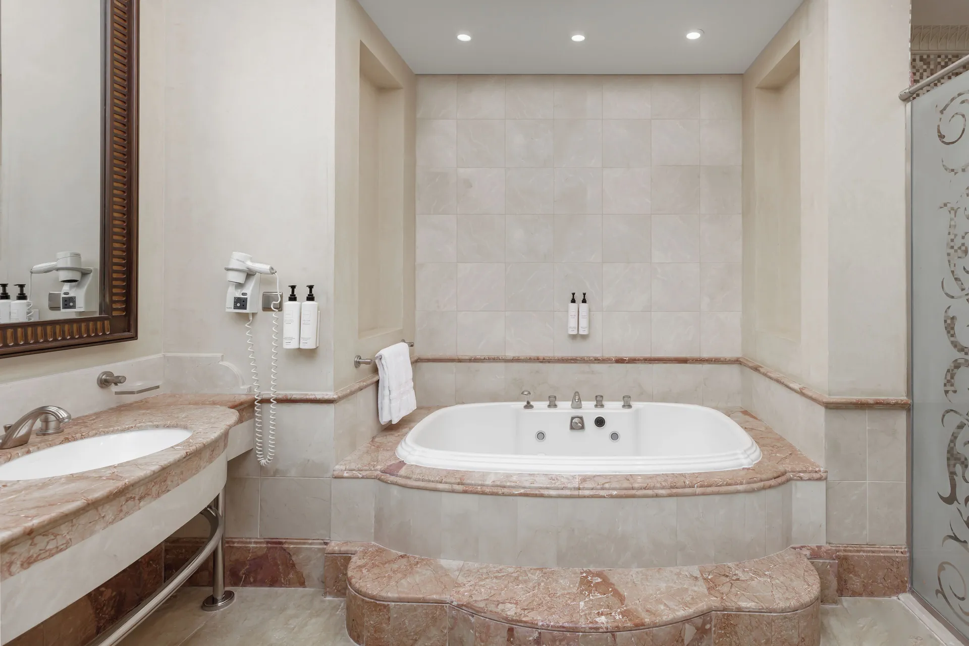 Bathroom| Royal Suite (Kaaba View) at Swissôtel Makkah