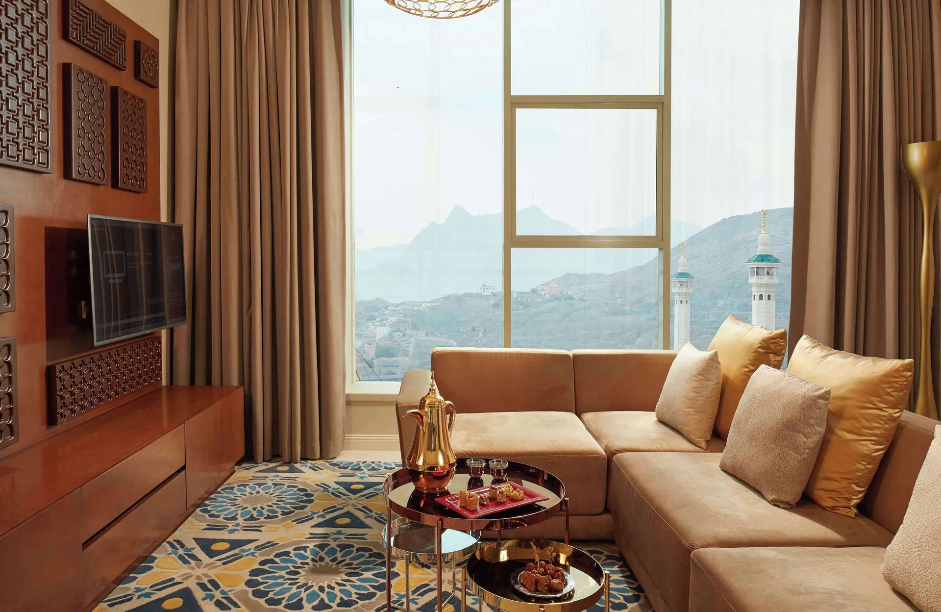 Minibar, soundproofing, free WiFi, in-room safe at Tilal Jabal Al Kabah Hotel