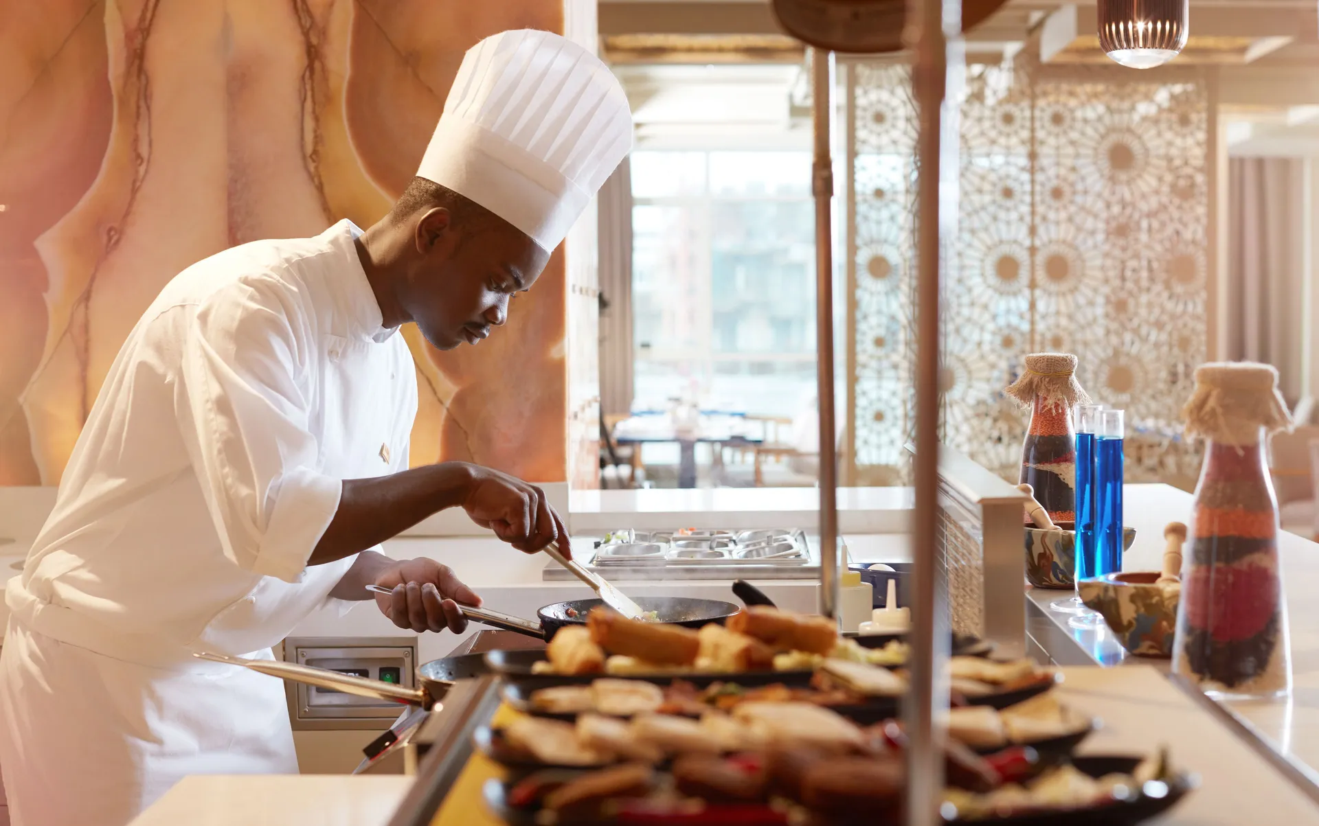 Maidan Restaurant at Tilal Jabal Al Kabah Hotel